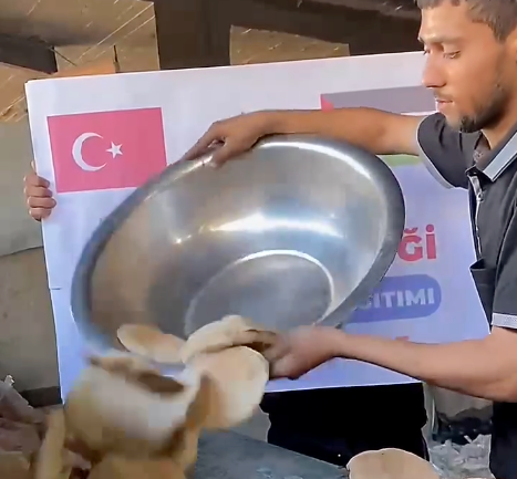 Kuzey Gazze’de 1000 Adet Ekmek Dağıtımı
